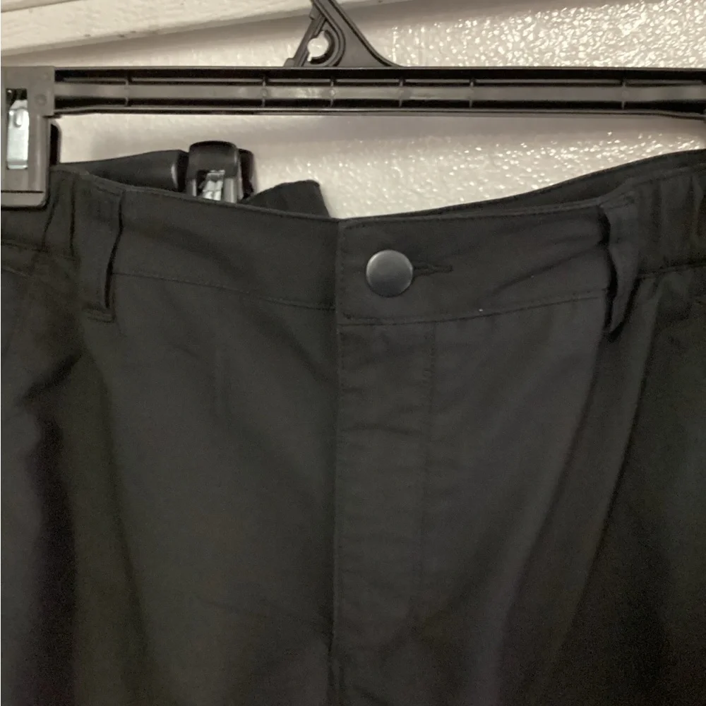 Two pair of men’s 32 shorts - Picture 4 of 5
